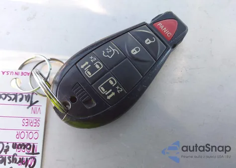 2015 Chrysler Town & Country Touring из США, поврежденный, VIN 2C4RC1BG4FR751793